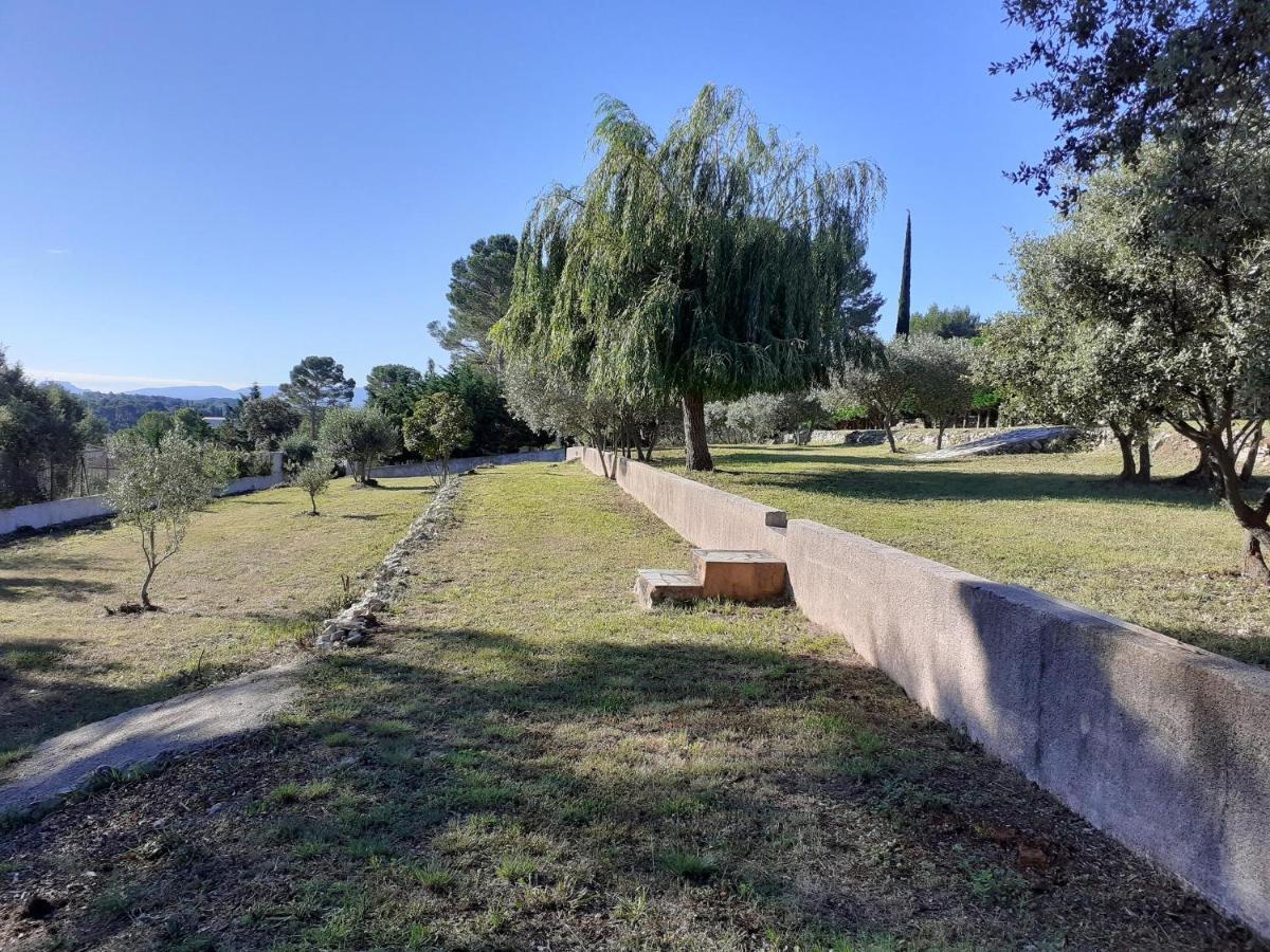 La Bastide Des Selves Bed & Breakfast Draguignan Exterior photo