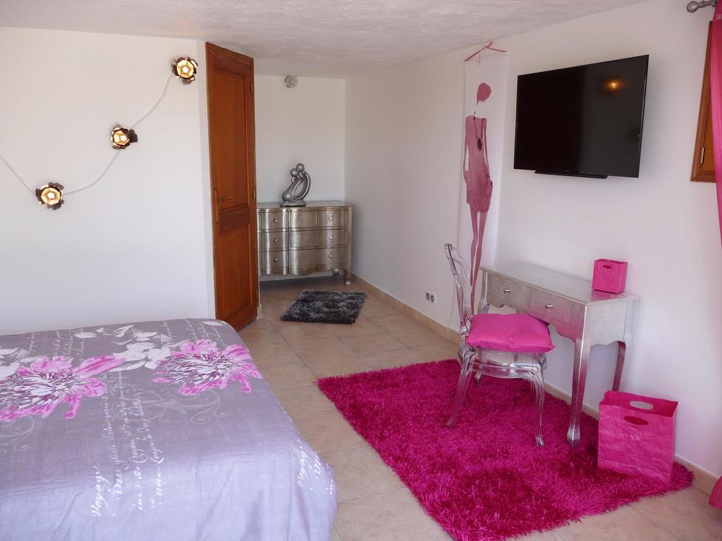 La Bastide Des Selves Bed & Breakfast Draguignan Room photo