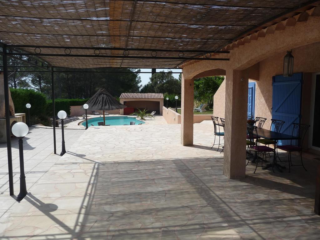La Bastide Des Selves Bed & Breakfast Draguignan Exterior photo