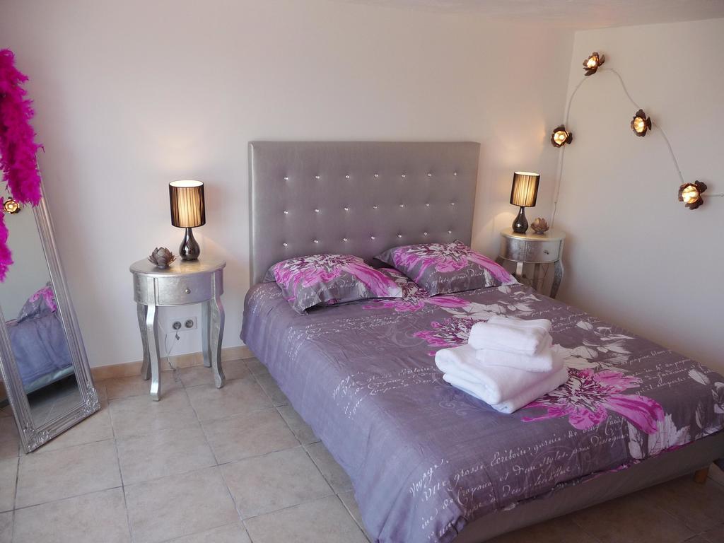 La Bastide Des Selves Bed & Breakfast Draguignan Room photo