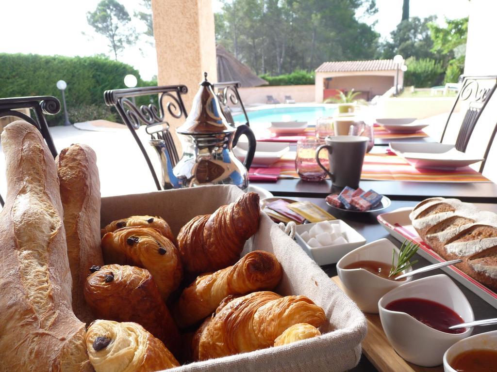 La Bastide Des Selves Bed & Breakfast Draguignan Exterior photo