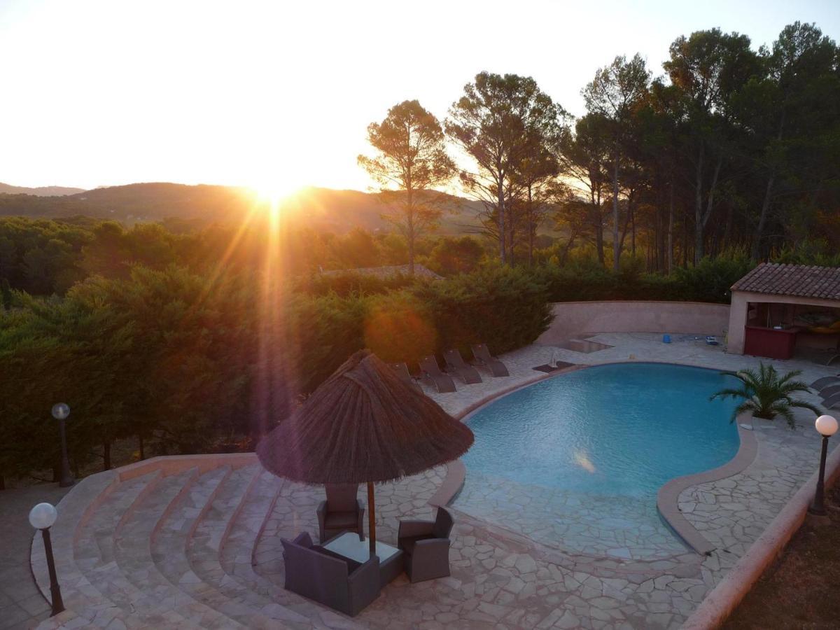 La Bastide Des Selves Bed & Breakfast Draguignan Exterior photo
